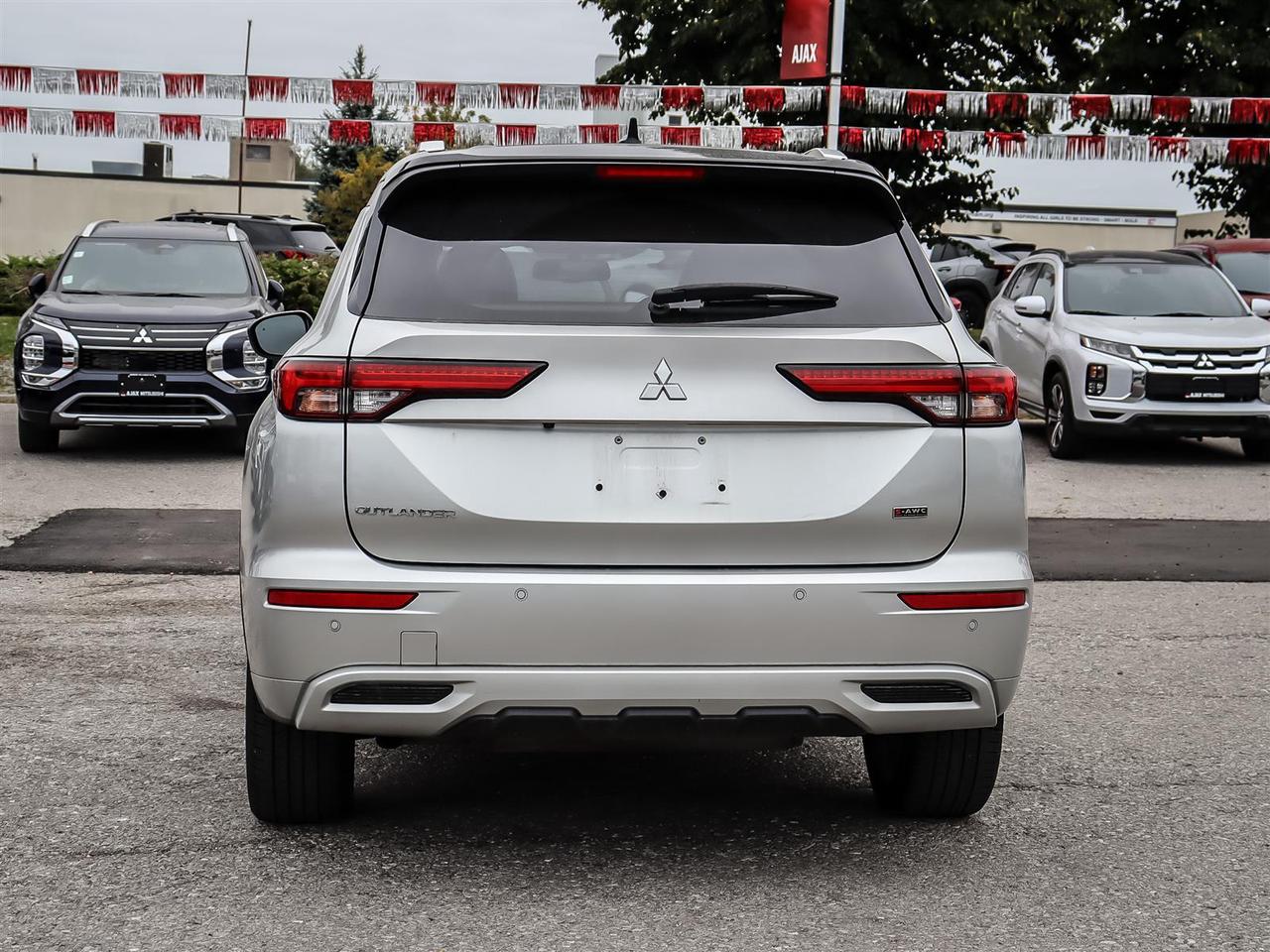 2024 Mitsubishi Outlander GT PREMIUM S-AWC Photo3