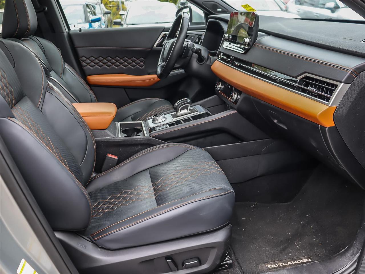 2024 Mitsubishi Outlander GT PREMIUM S-AWC Photo