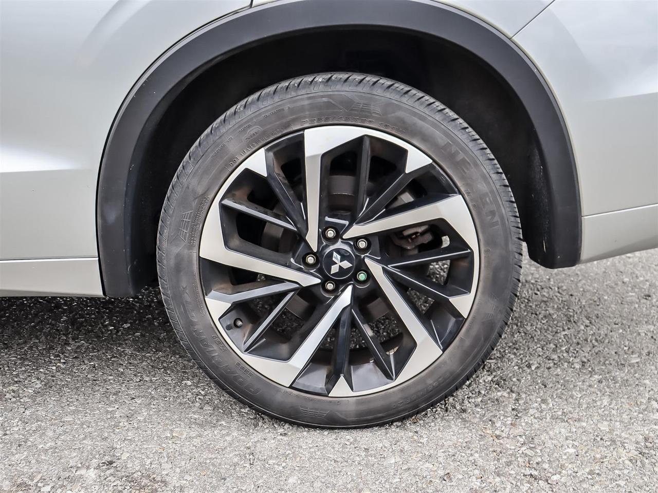 2024 Mitsubishi Outlander GT PREMIUM S-AWC Photo