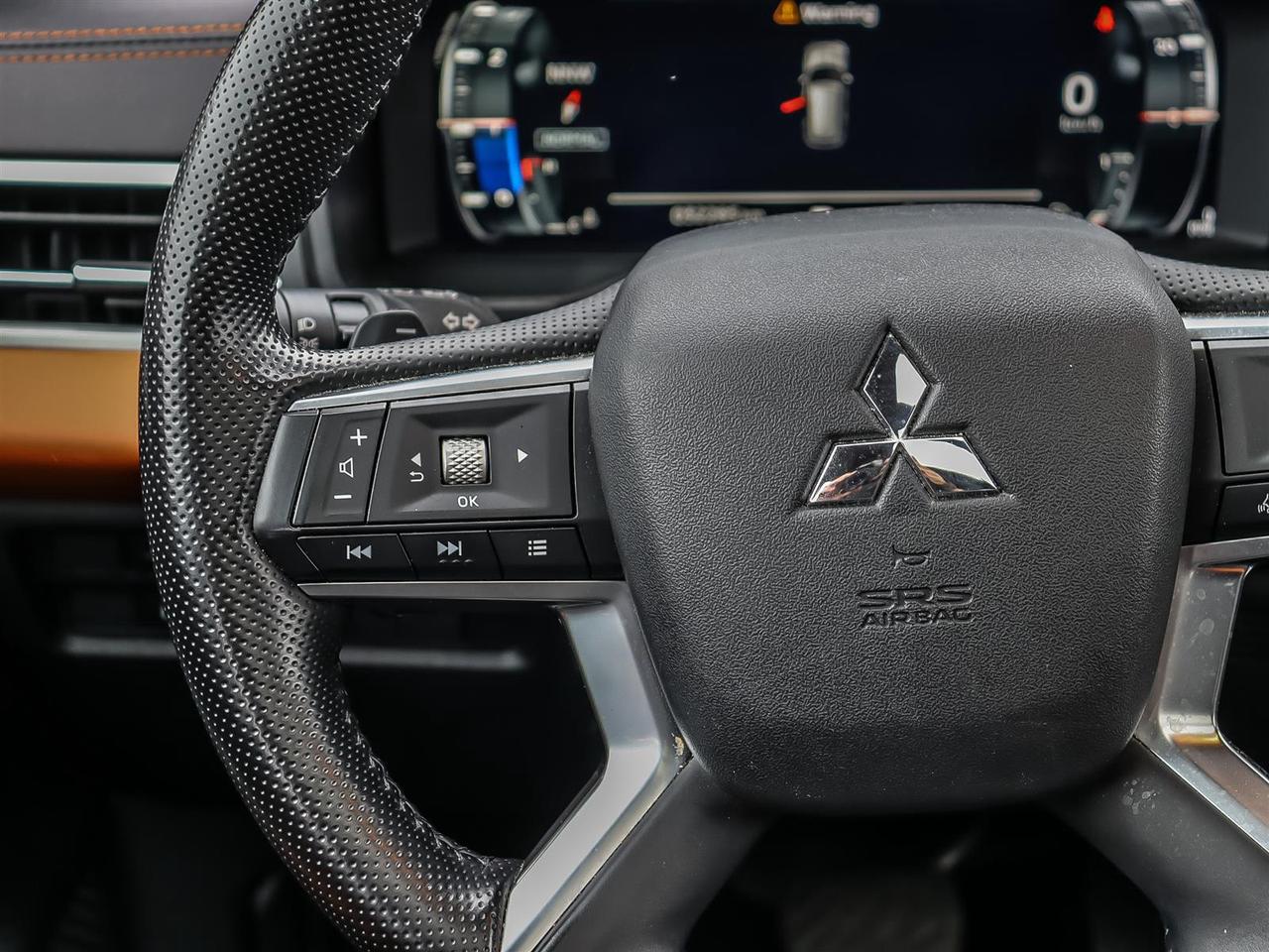 2024 Mitsubishi Outlander GT PREMIUM S-AWC Photo