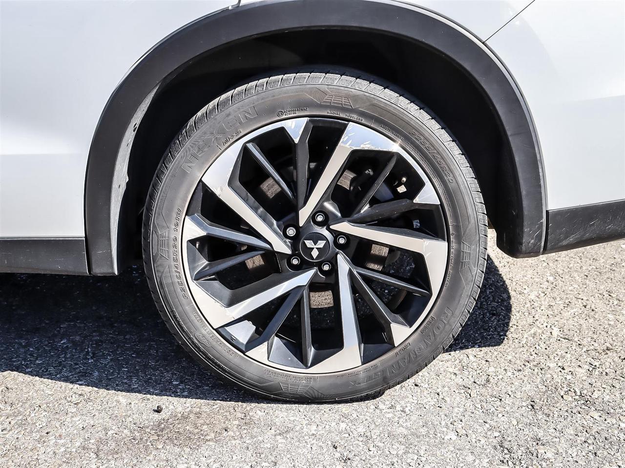 2024 Mitsubishi Outlander SEL S-AWC Photo