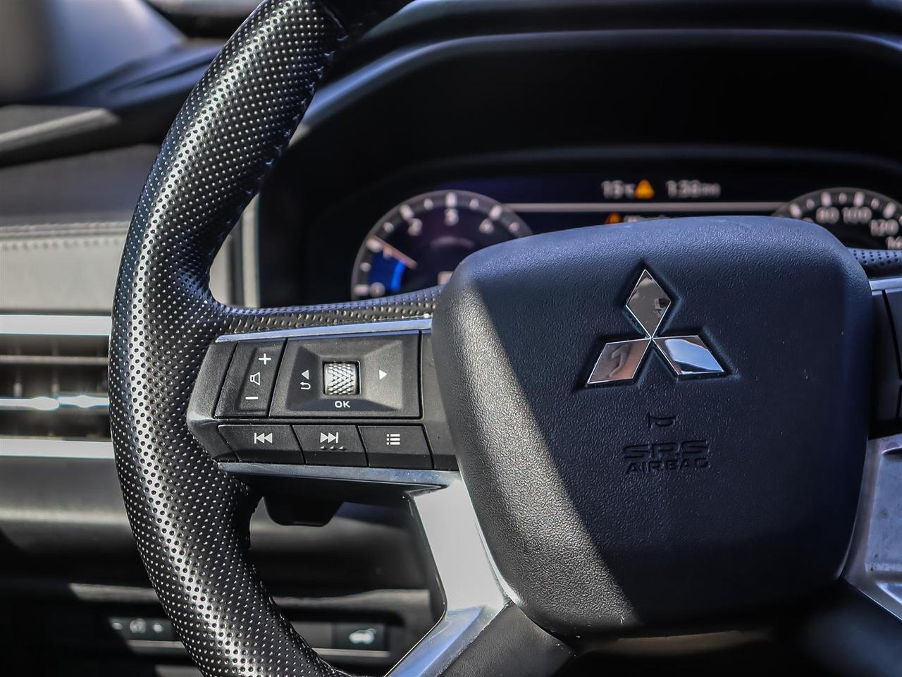 2024 Mitsubishi Outlander SEL S-AWC Photo