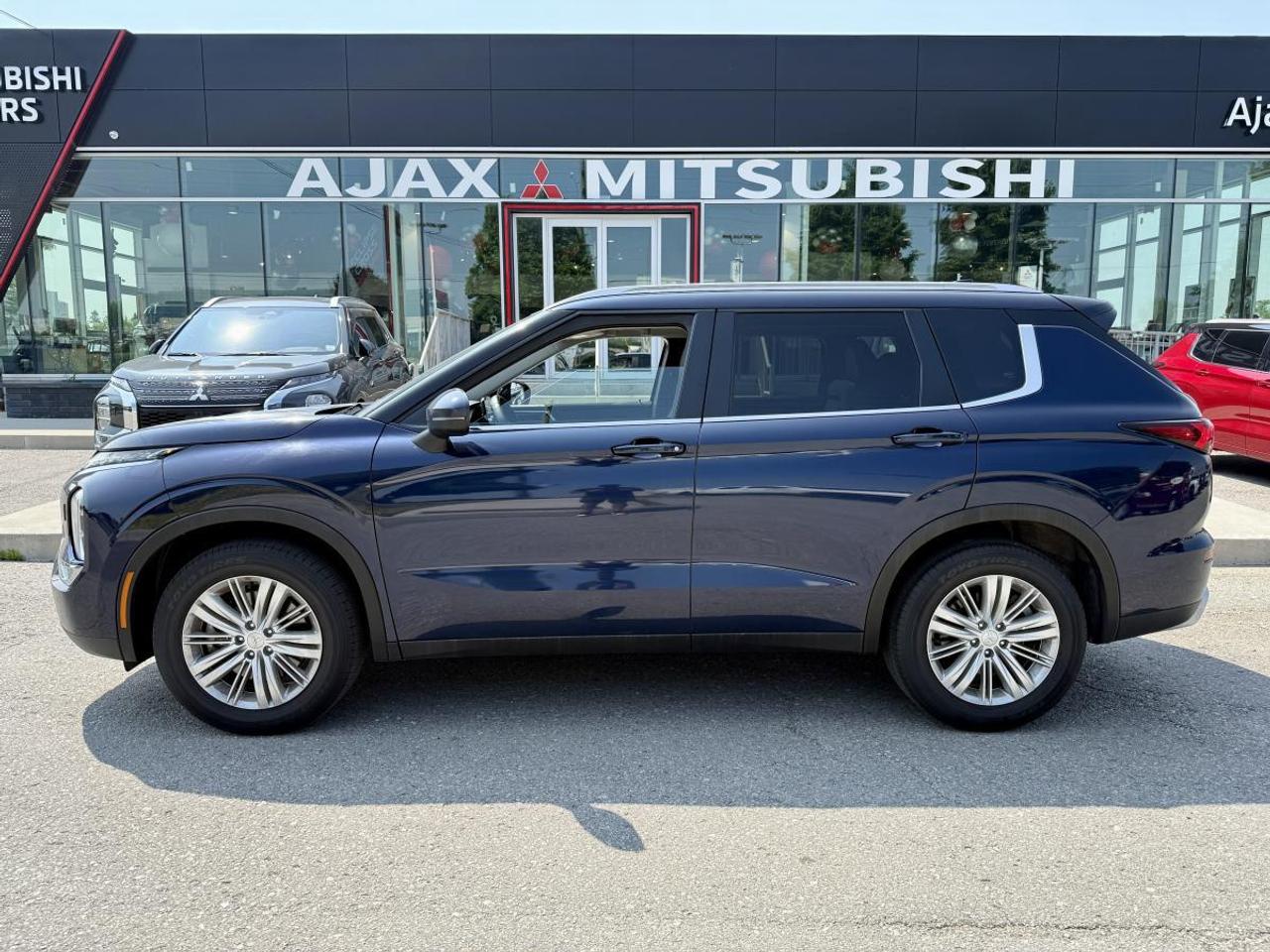 2024 Mitsubishi Outlander SE S-AWC Photo