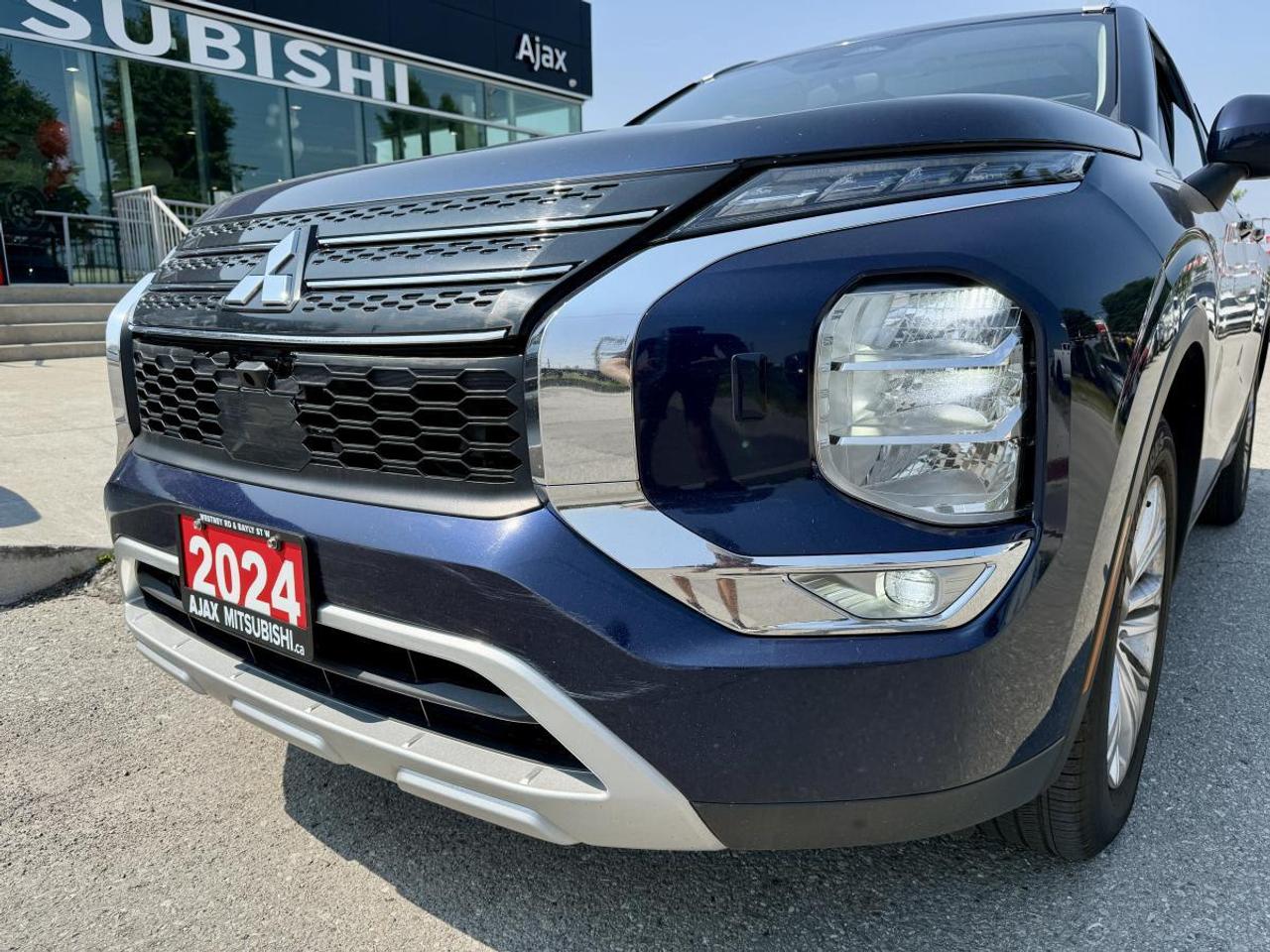 2024 Mitsubishi Outlander SE S-AWC Photo