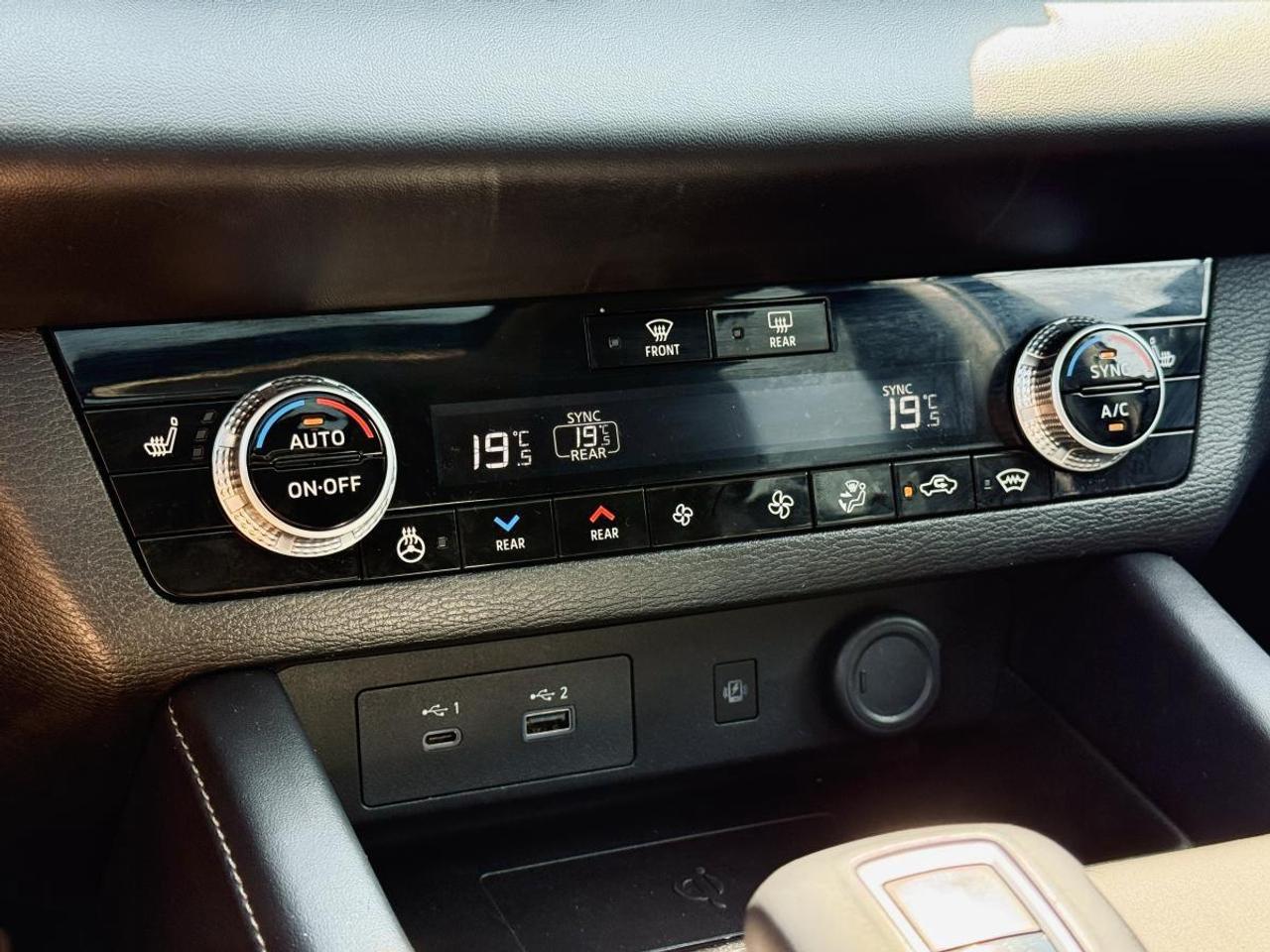 2024 Mitsubishi Outlander SE S-AWC Photo