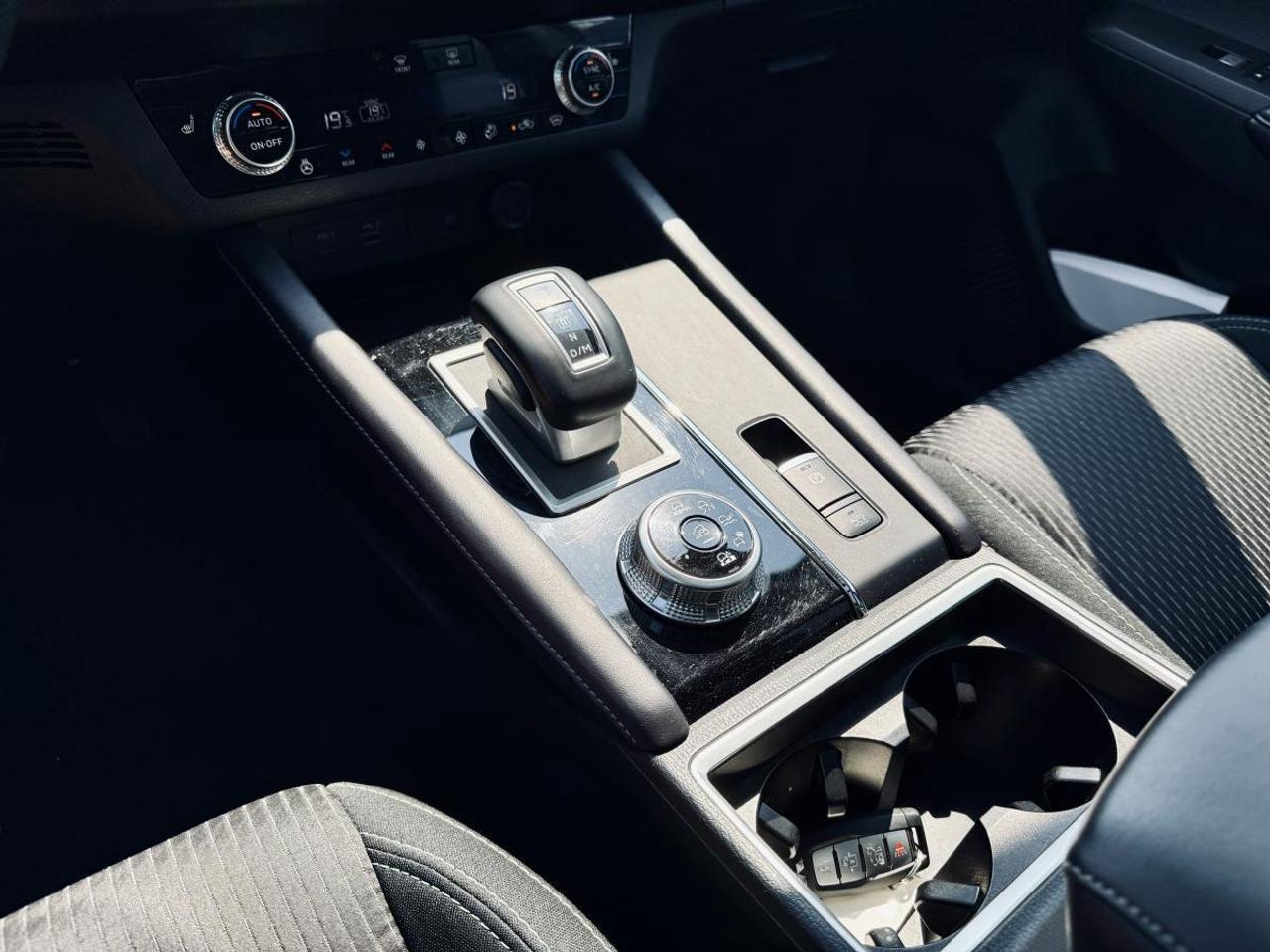 2024 Mitsubishi Outlander SE S-AWC Photo