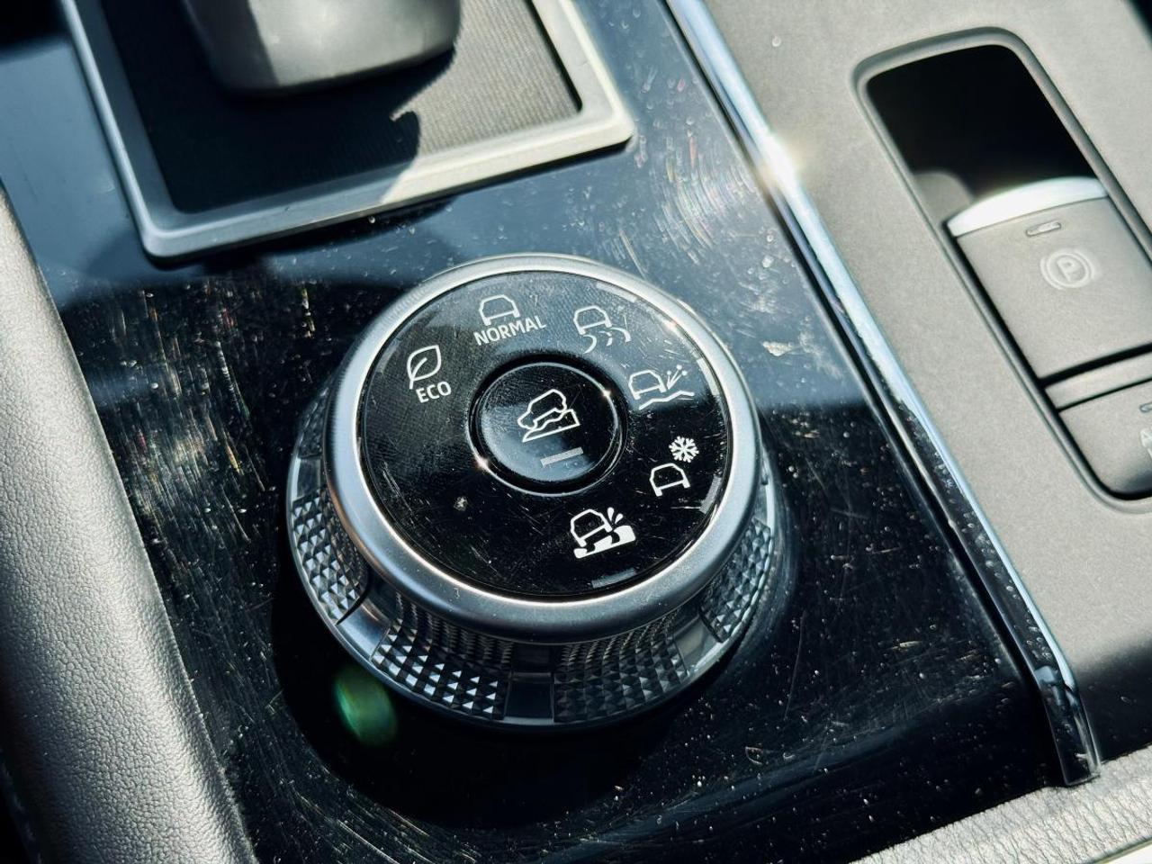 2024 Mitsubishi Outlander SE S-AWC Photo