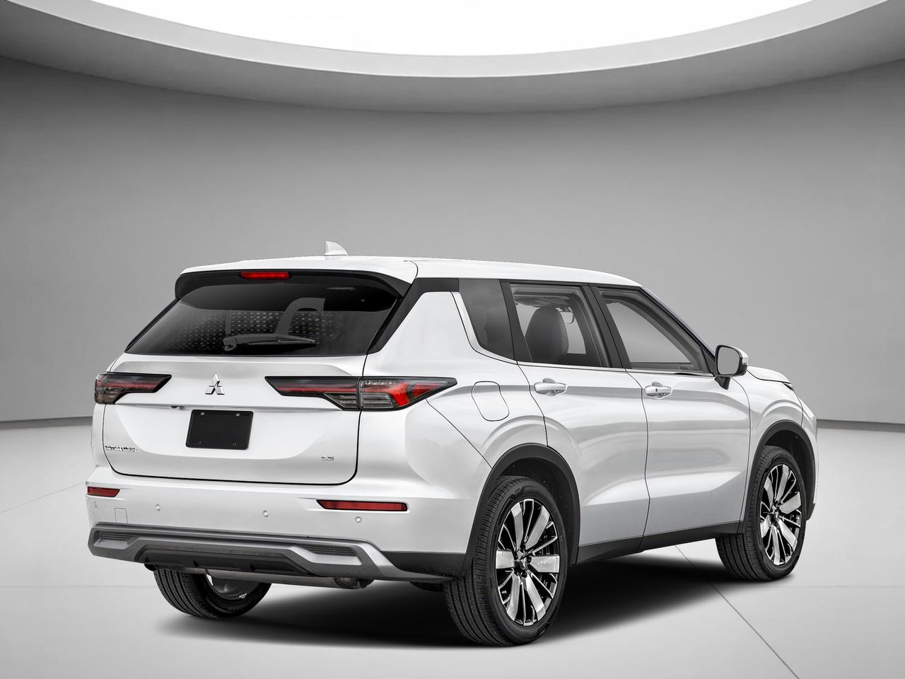 2026 Mitsubishi Outlander LE S-AWC Photo