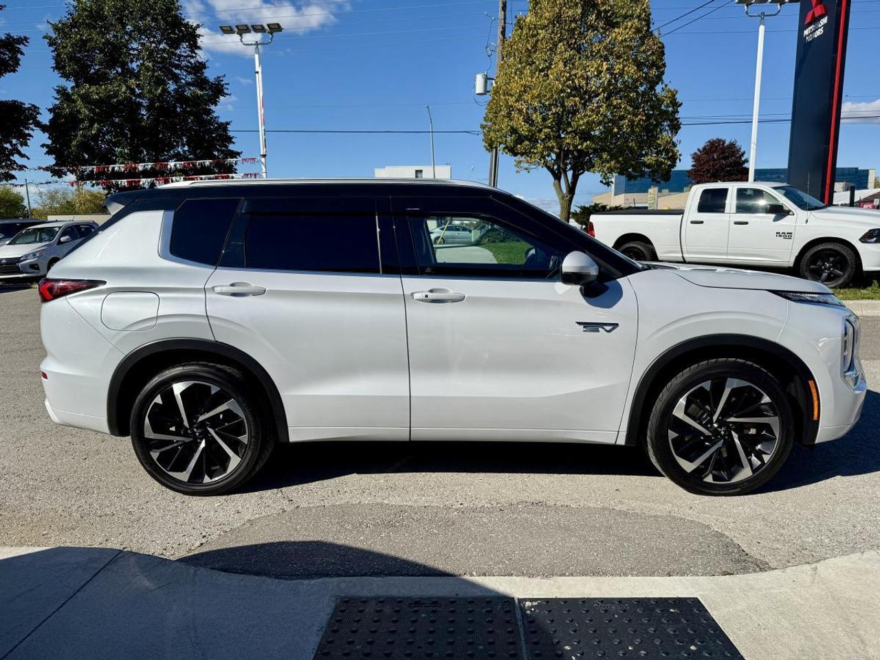 2024 Mitsubishi Outlander Phev GT S-AWC Photo