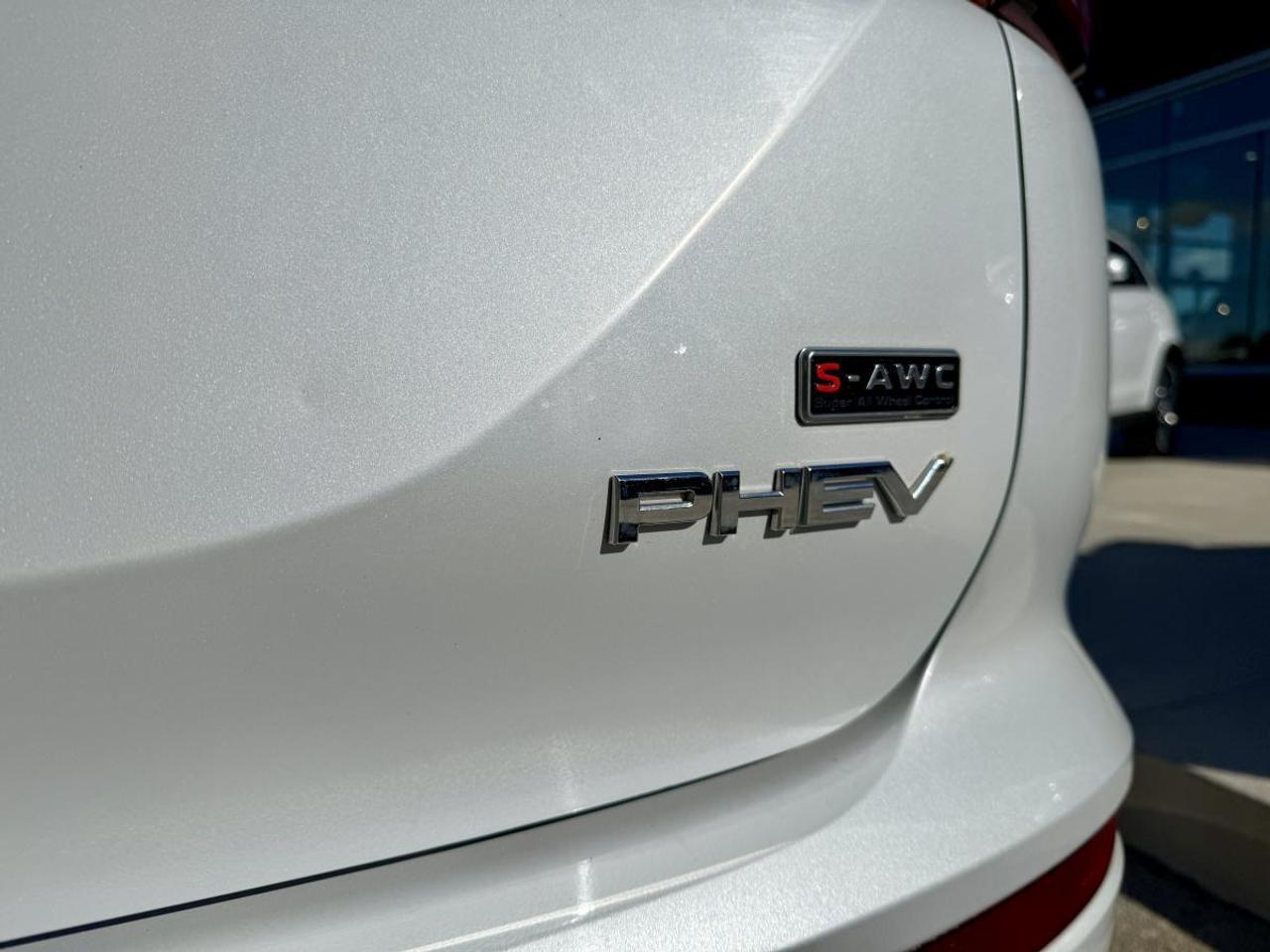 2024 Mitsubishi Outlander Phev GT S-AWC Photo
