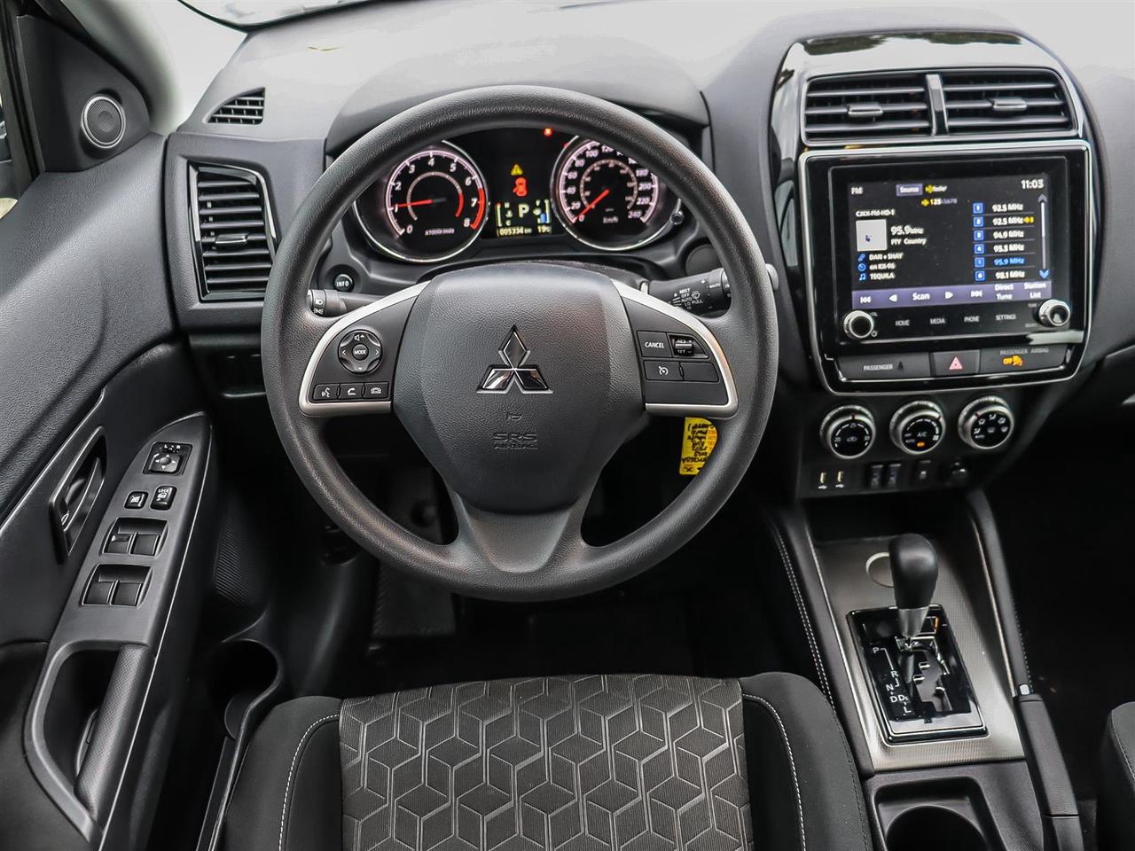 2025 Mitsubishi RVR ES FWD Photo