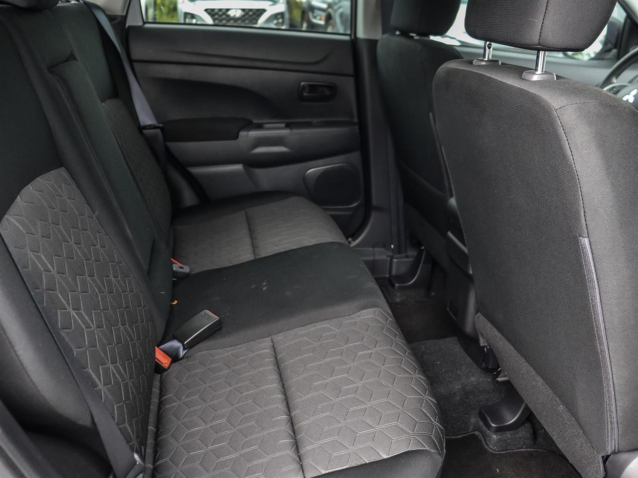 2025 Mitsubishi RVR ES FWD Photo