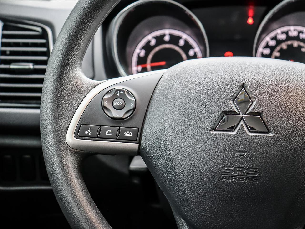 2025 Mitsubishi RVR ES FWD Photo