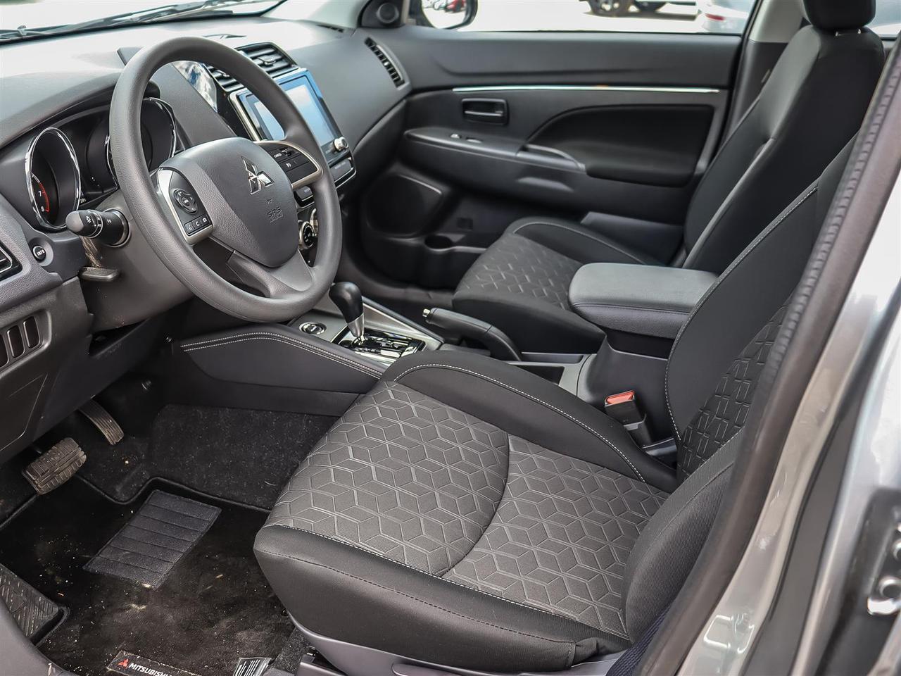 2026 Mitsubishi RVR ES AWC Photo