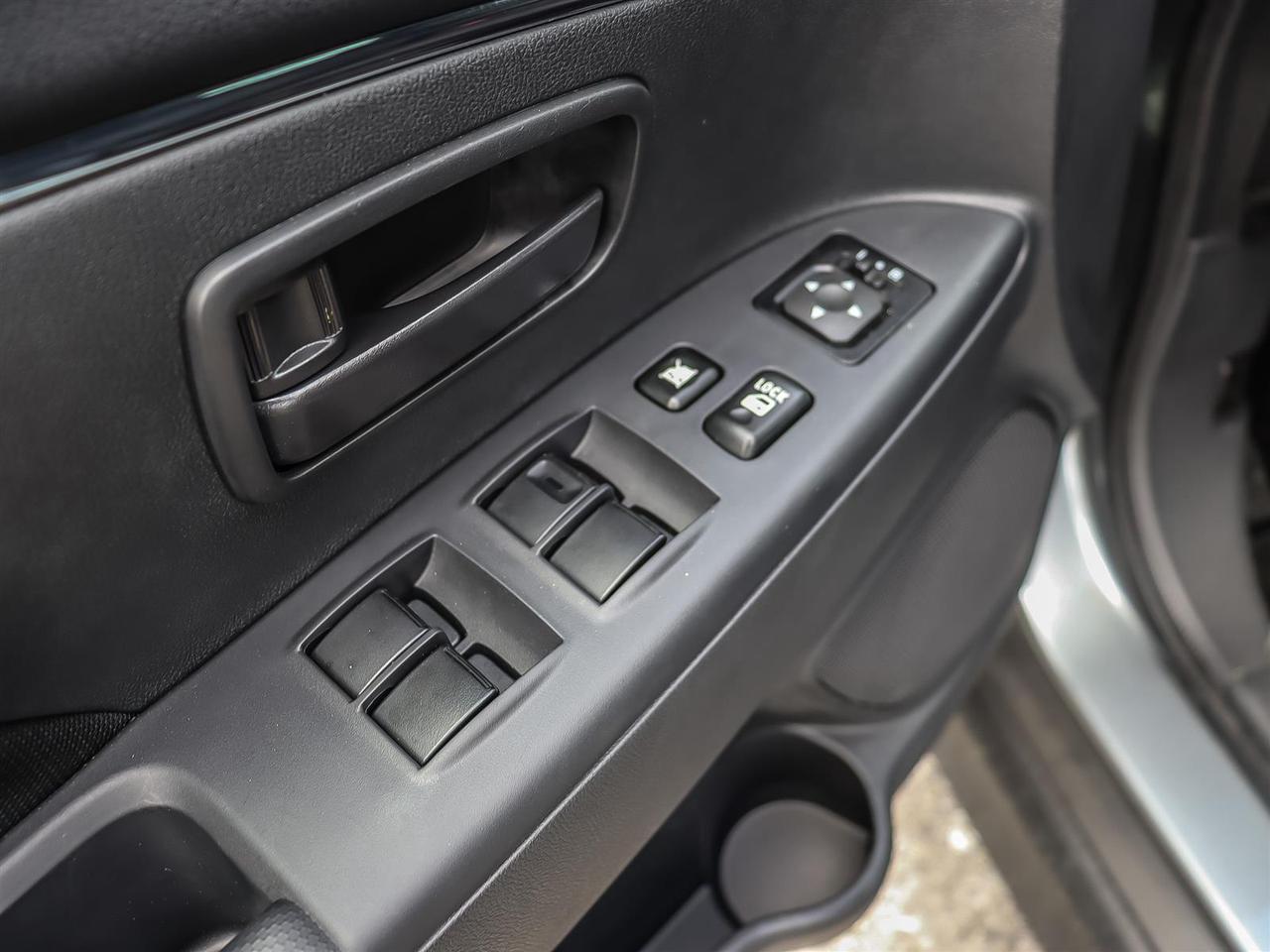 2026 Mitsubishi RVR ES AWC Photo