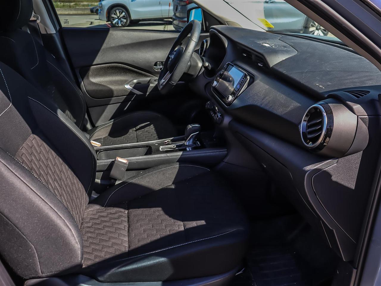 2023 Nissan Kicks SV CVT Photo