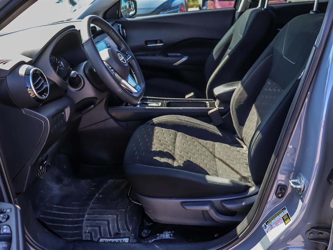 2023 Nissan Kicks SV CVT Photo