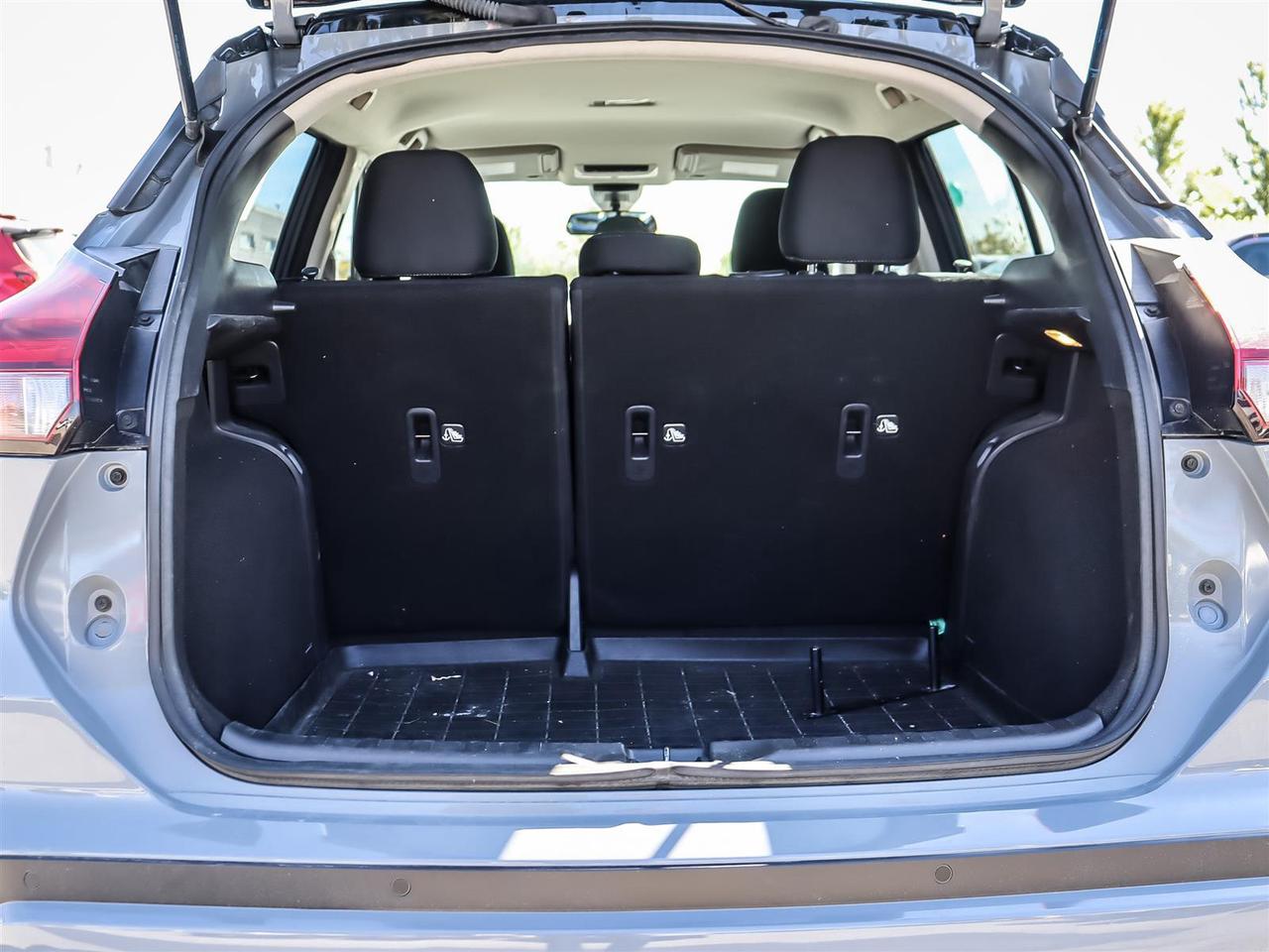 2023 Nissan Kicks SV CVT Photo