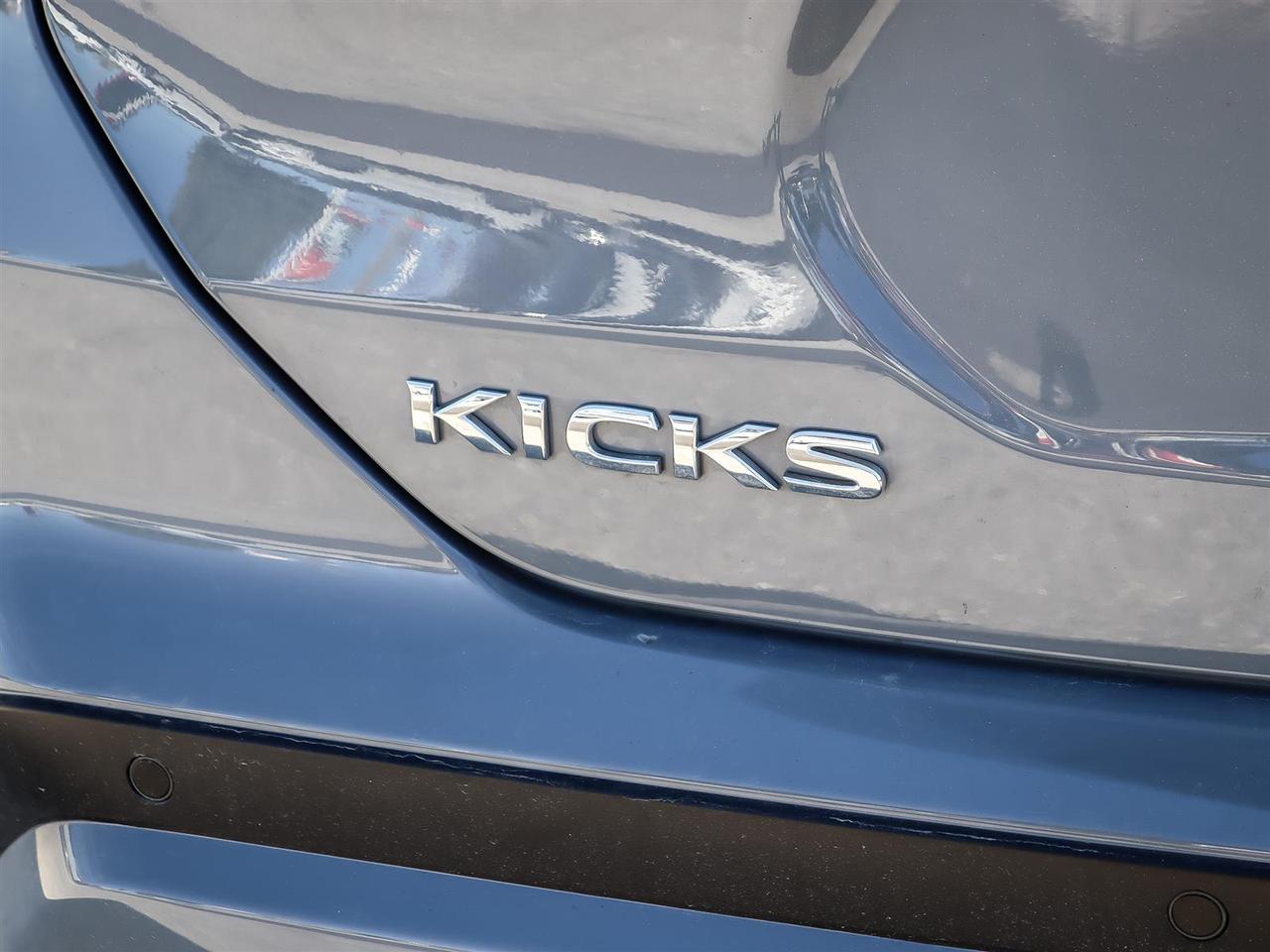 2023 Nissan Kicks SV CVT Photo