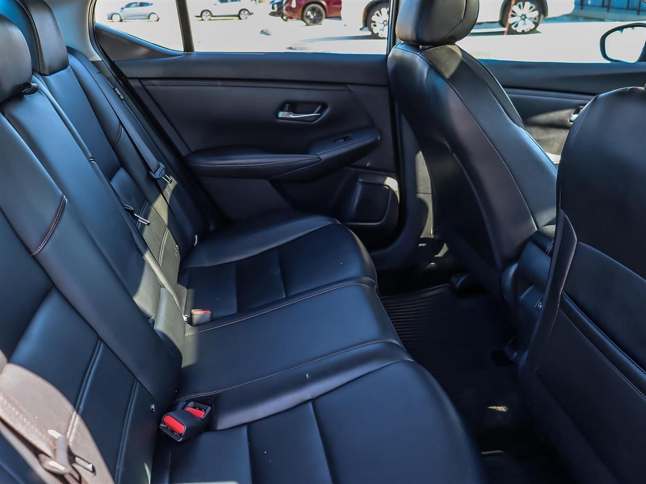 2021 Nissan Sentra SR CVT (2) Photo