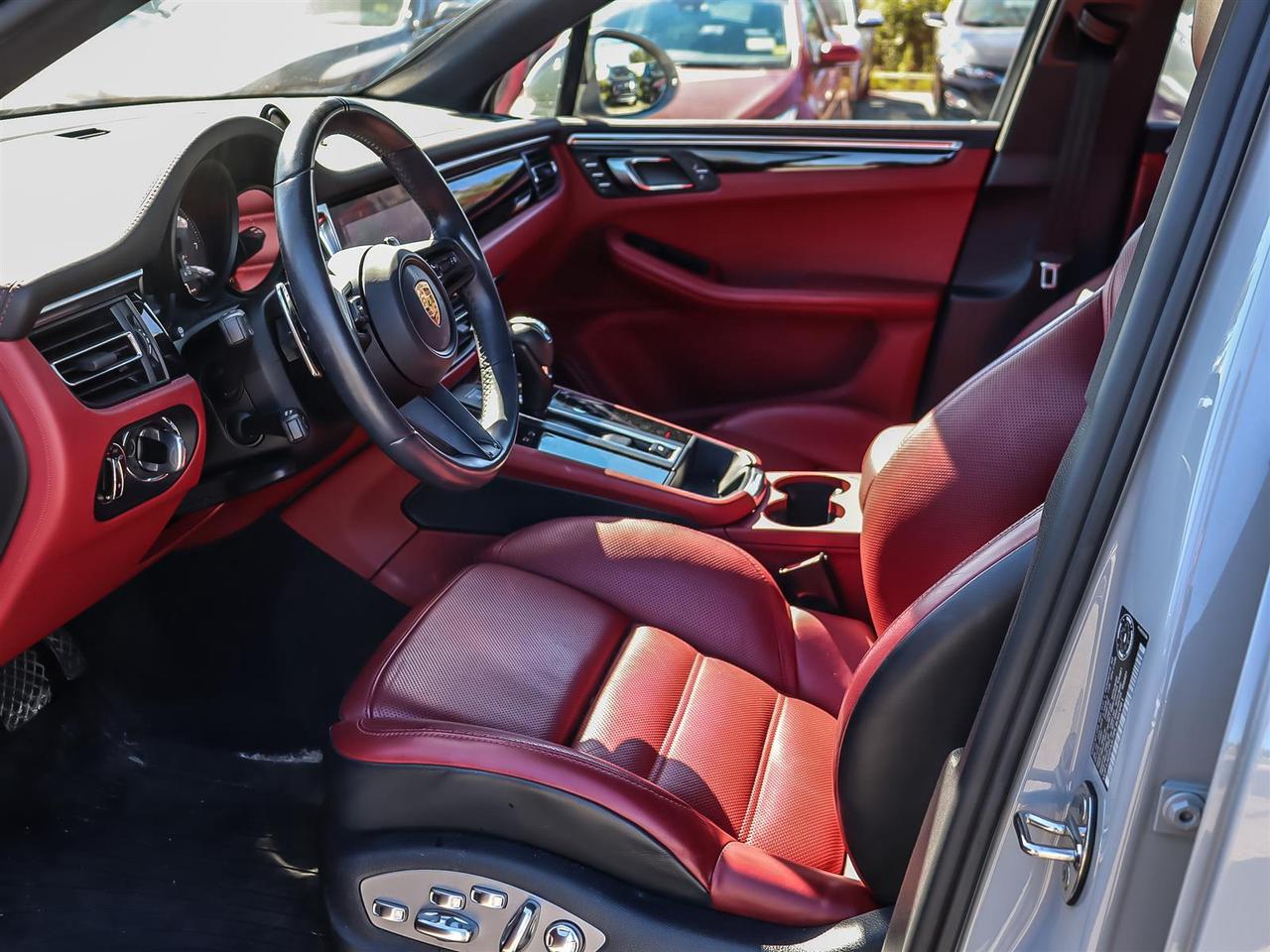 2023 Porsche Macan S Photo