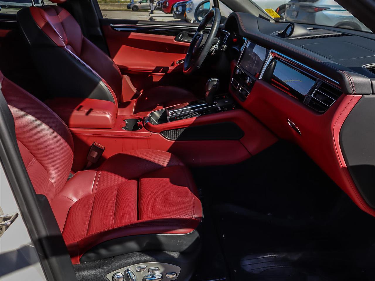 2023 Porsche Macan S Photo