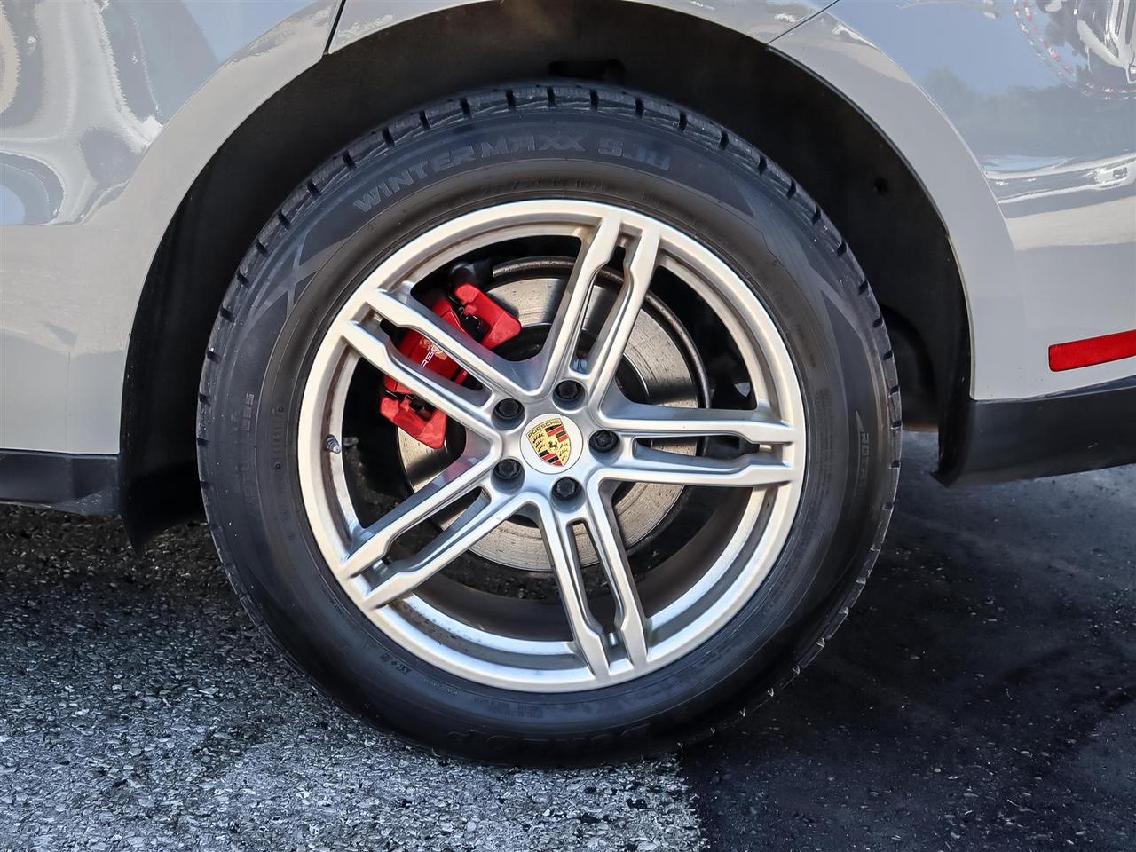 2023 Porsche Macan S Photo