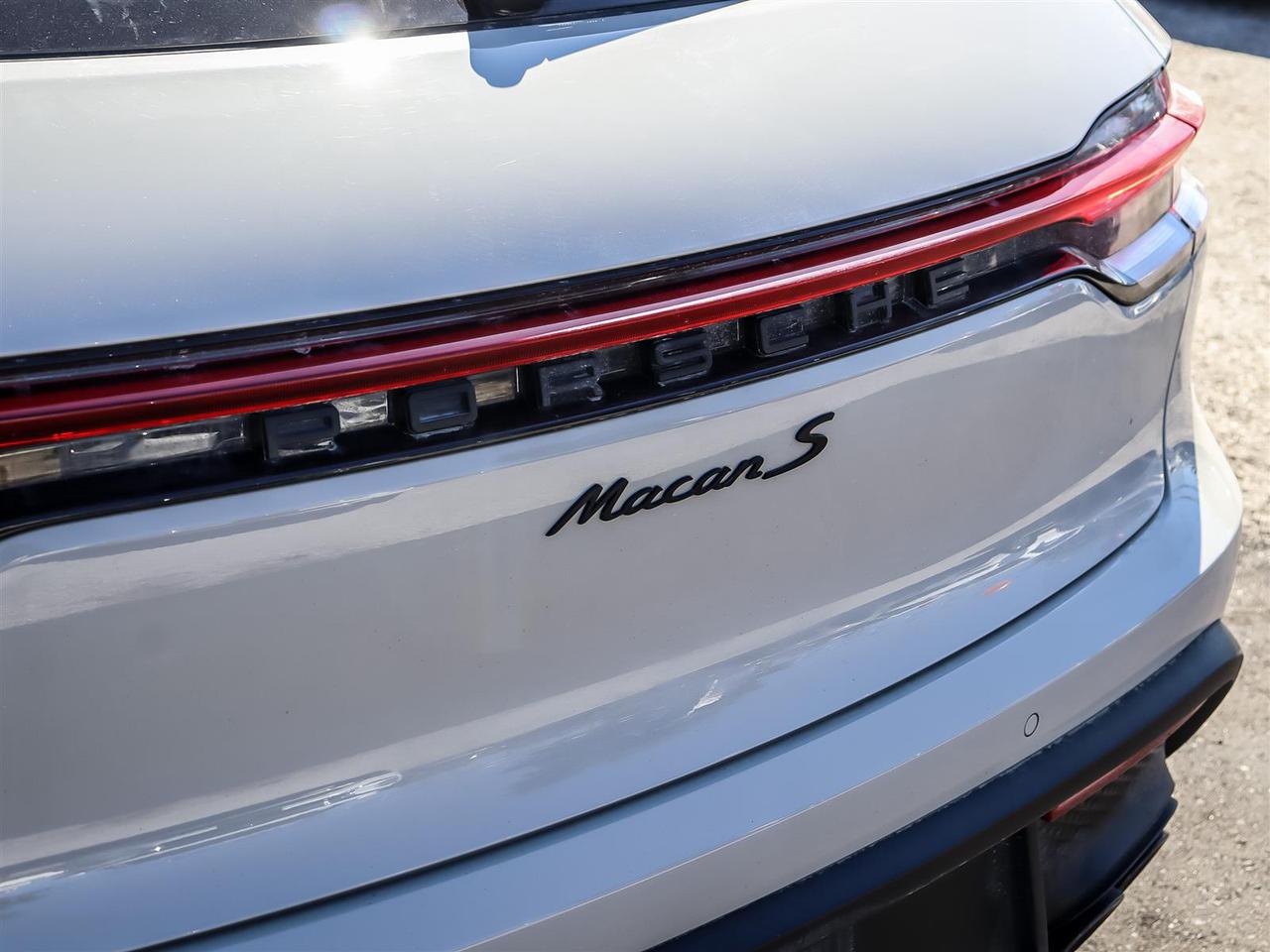 2023 Porsche Macan S Photo