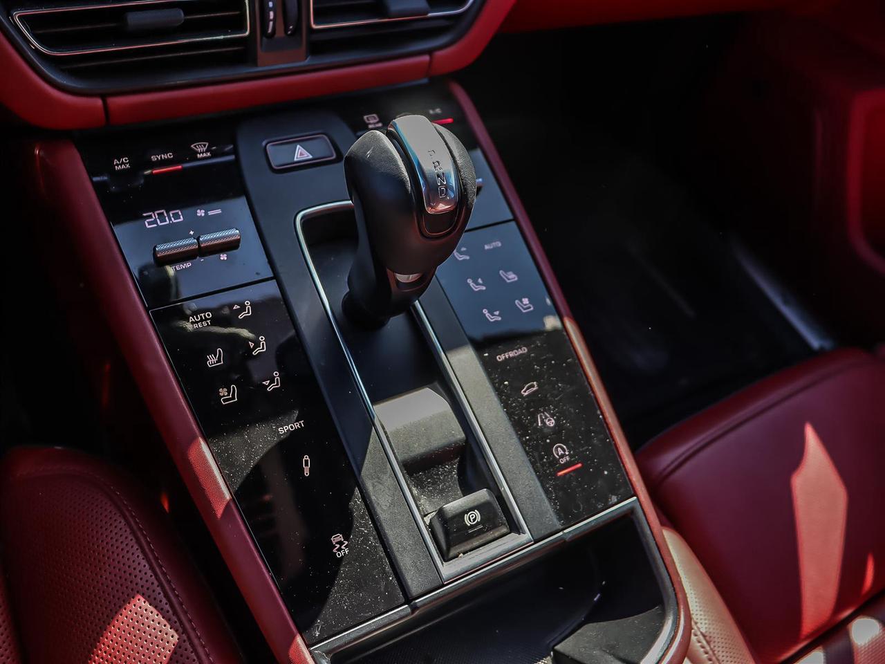 2023 Porsche Macan S Photo