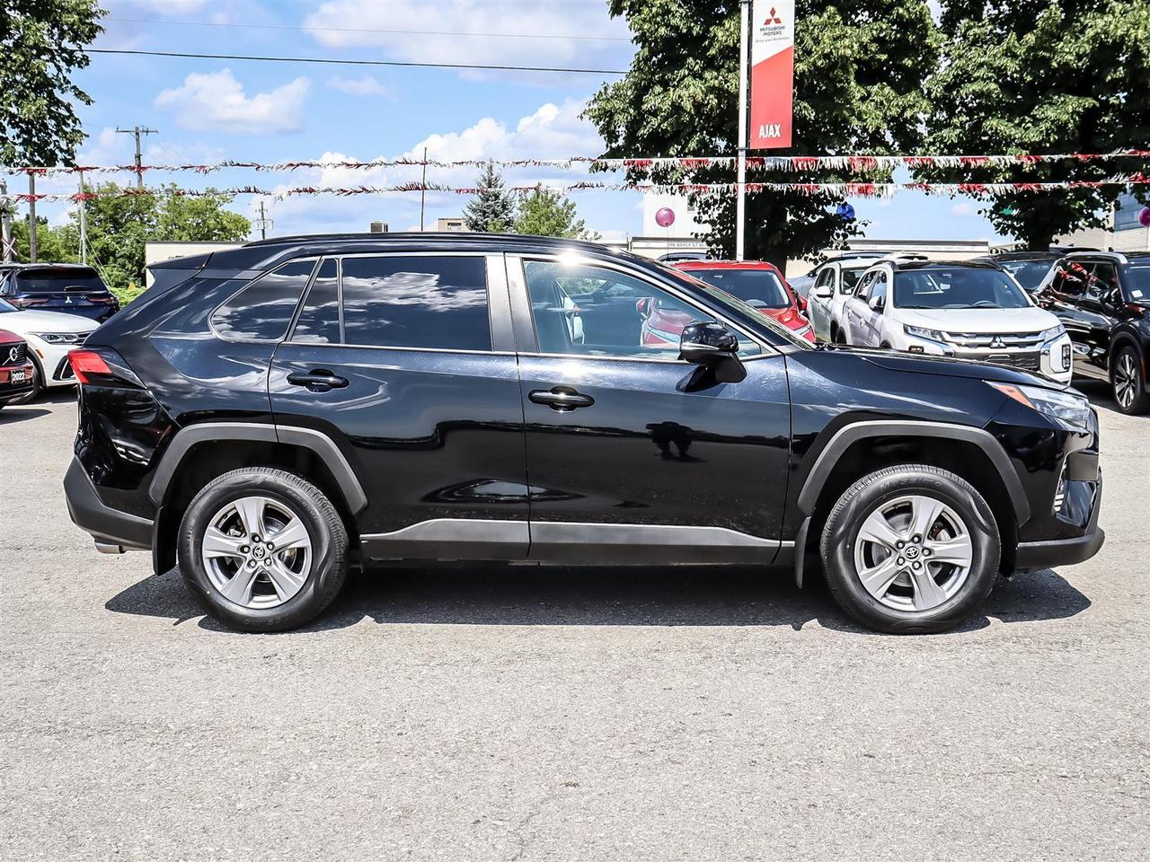 2022 Toyota RAV4 XLE AWD Photo