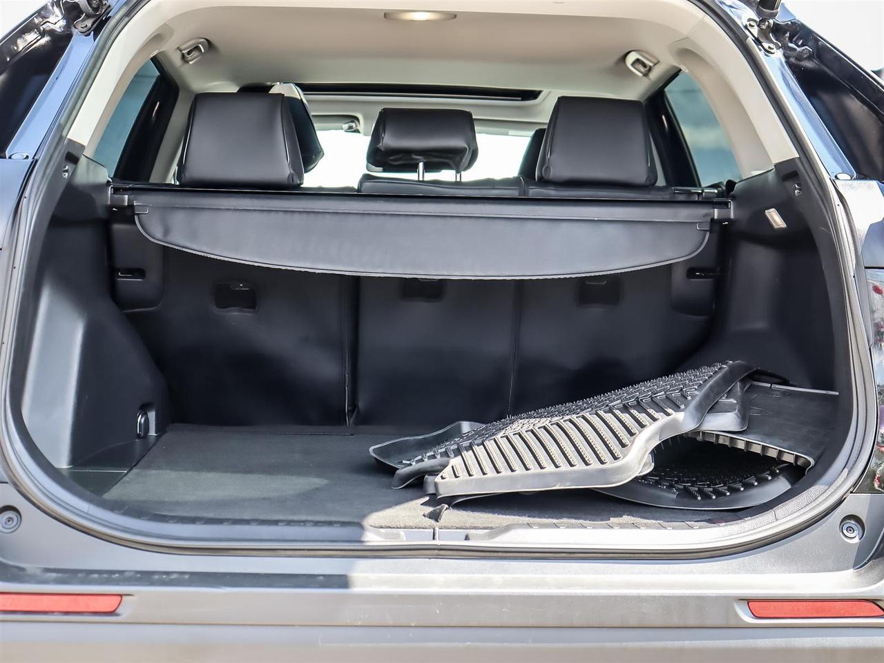2022 Toyota RAV4 XLE AWD Photo