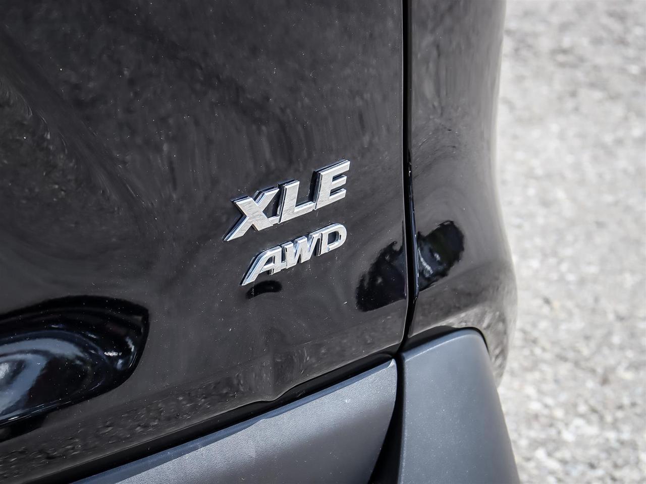 2022 Toyota RAV4 XLE AWD Photo
