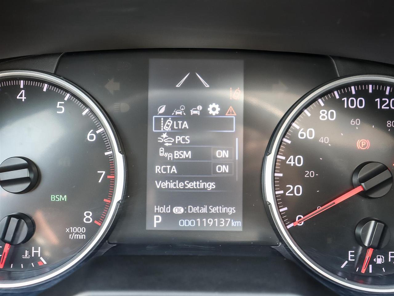 2022 Toyota RAV4 XLE AWD Photo