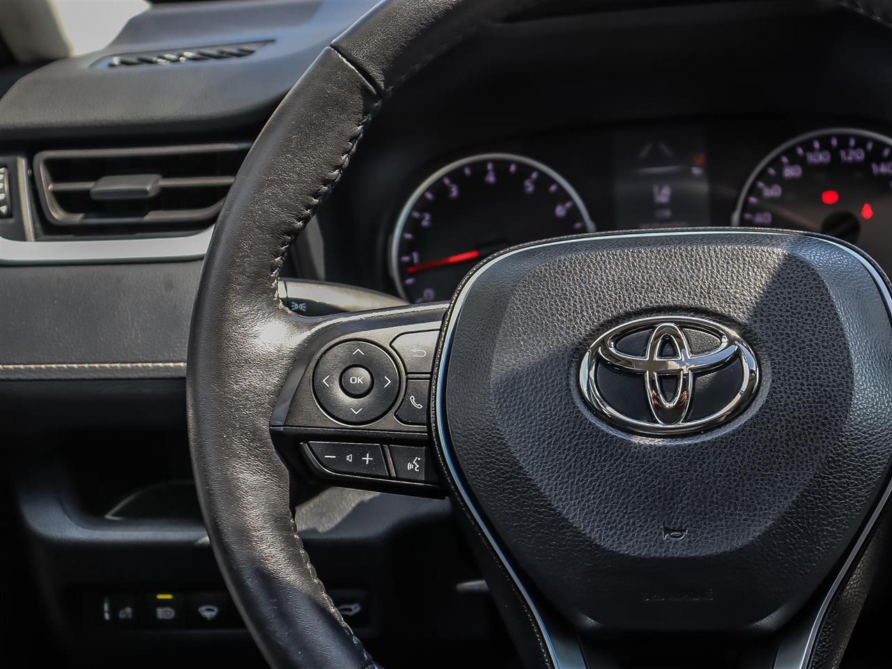 2022 Toyota RAV4 XLE AWD Photo