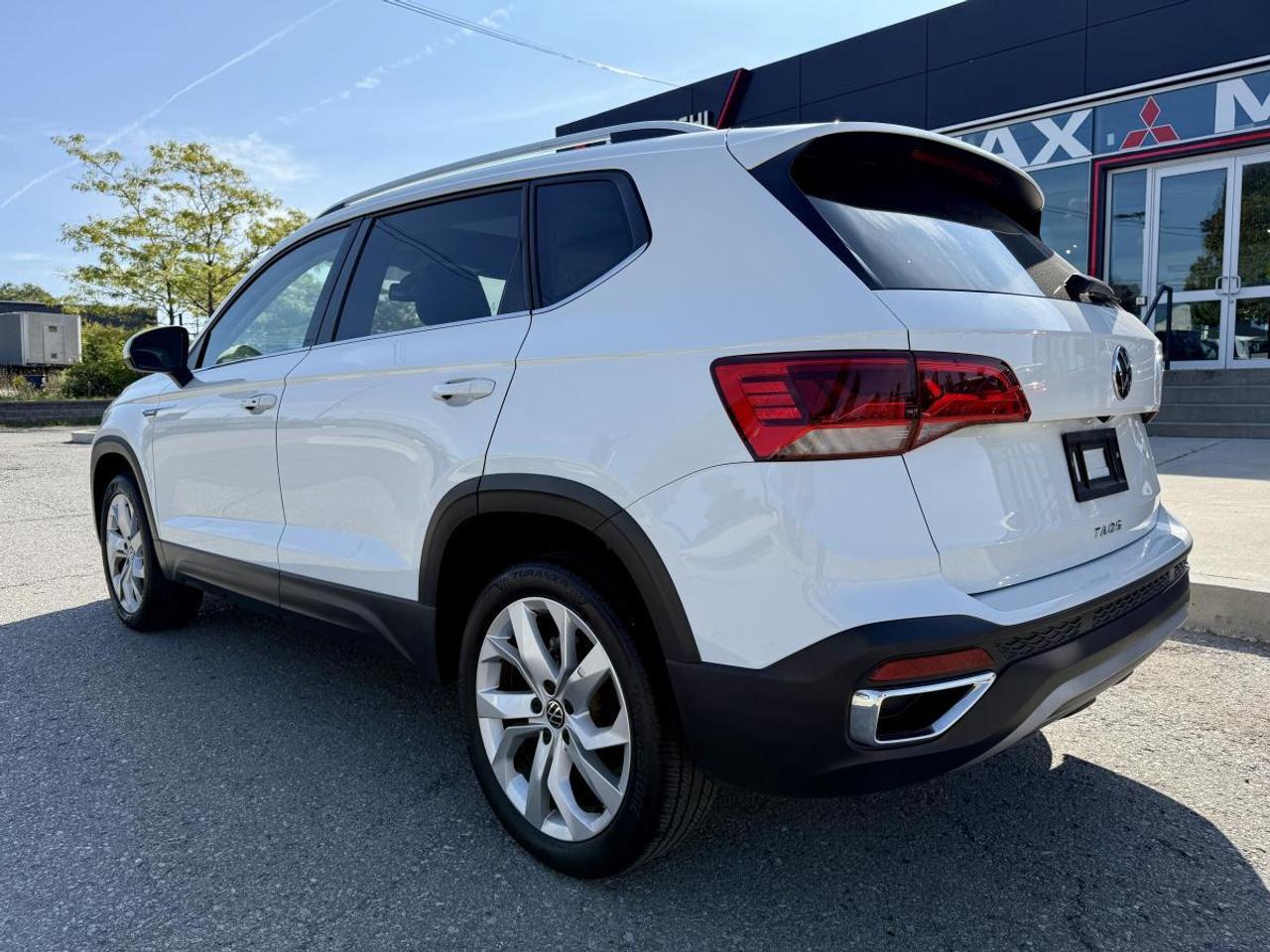 2022 Volkswagen Taos Comfortline 1.5T 8sp at w/ Tip Photo