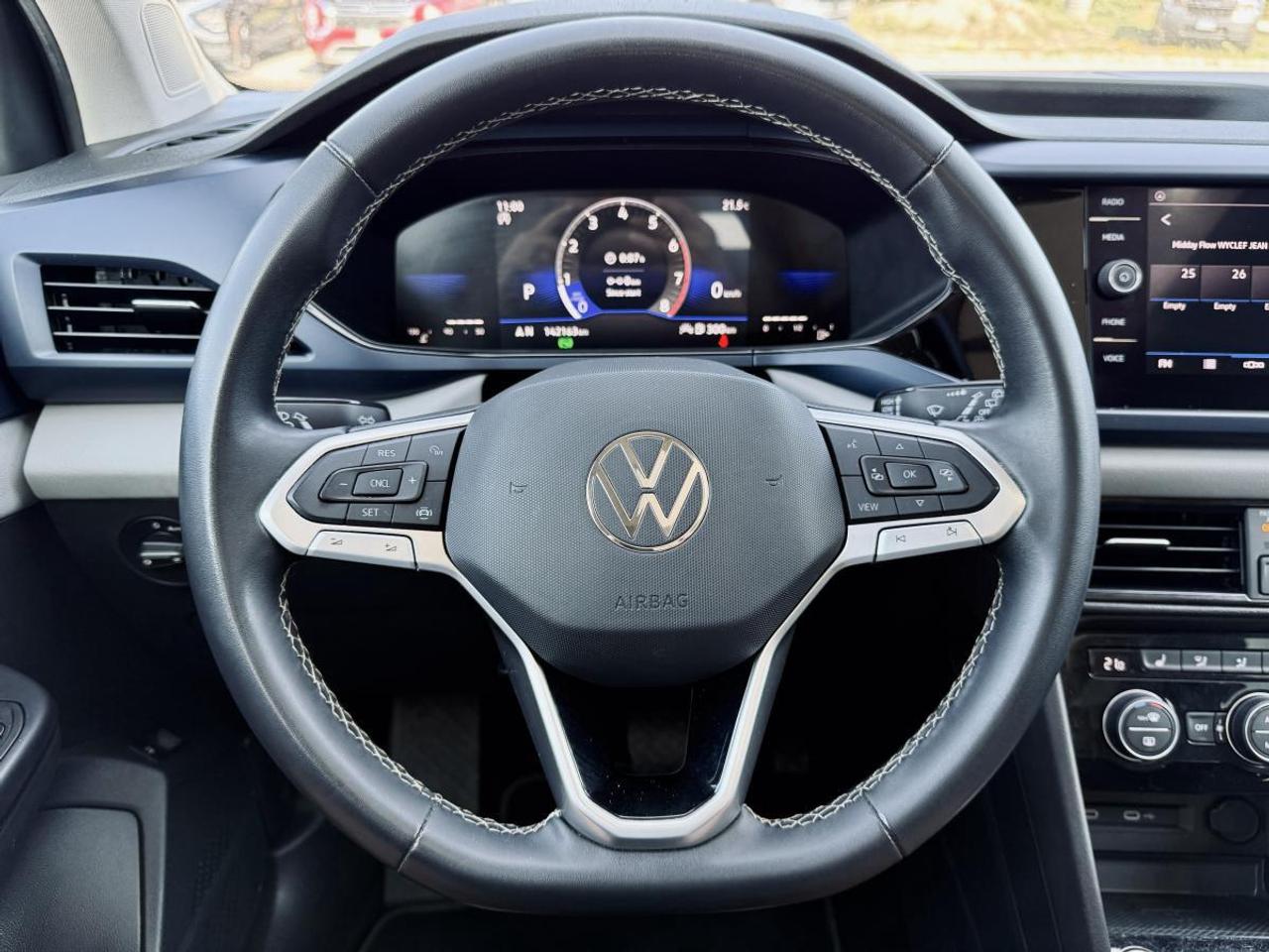 2022 Volkswagen Taos Comfortline 1.5T 8sp at w/ Tip Photo