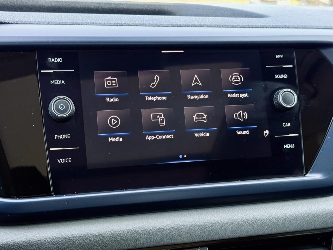 2022 Volkswagen Taos Comfortline 1.5T 8sp at w/ Tip Photo
