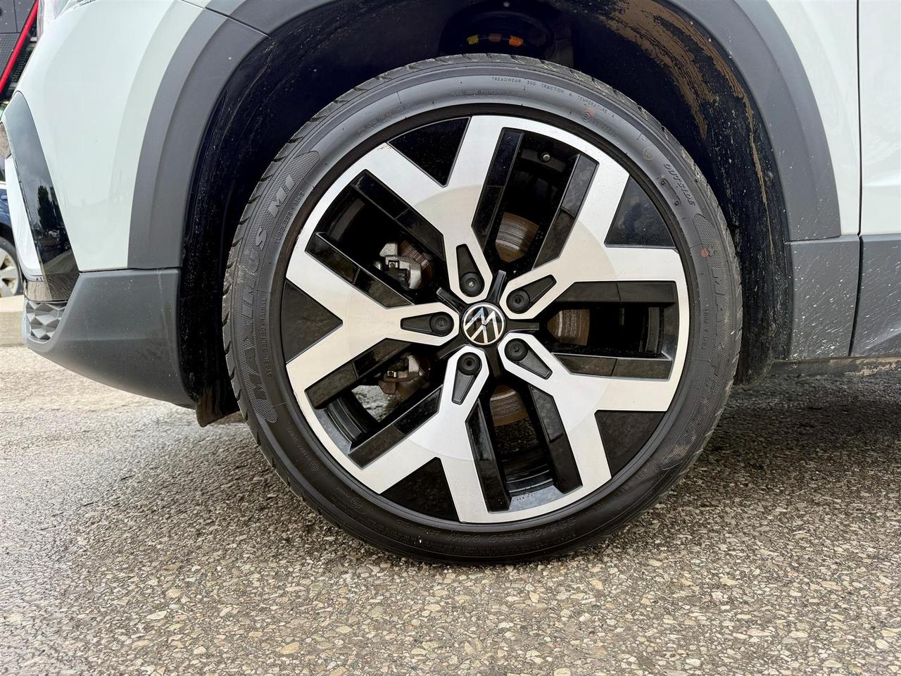 2022 Volkswagen Taos Highline 1.5T 7sp at DSG w/ Tip 4M Photo