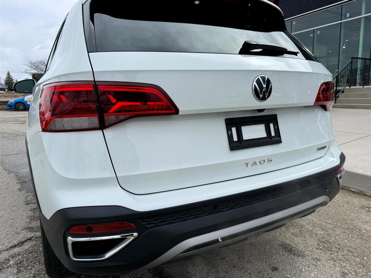 2022 Volkswagen Taos Highline 1.5T 7sp at DSG w/ Tip 4M Photo