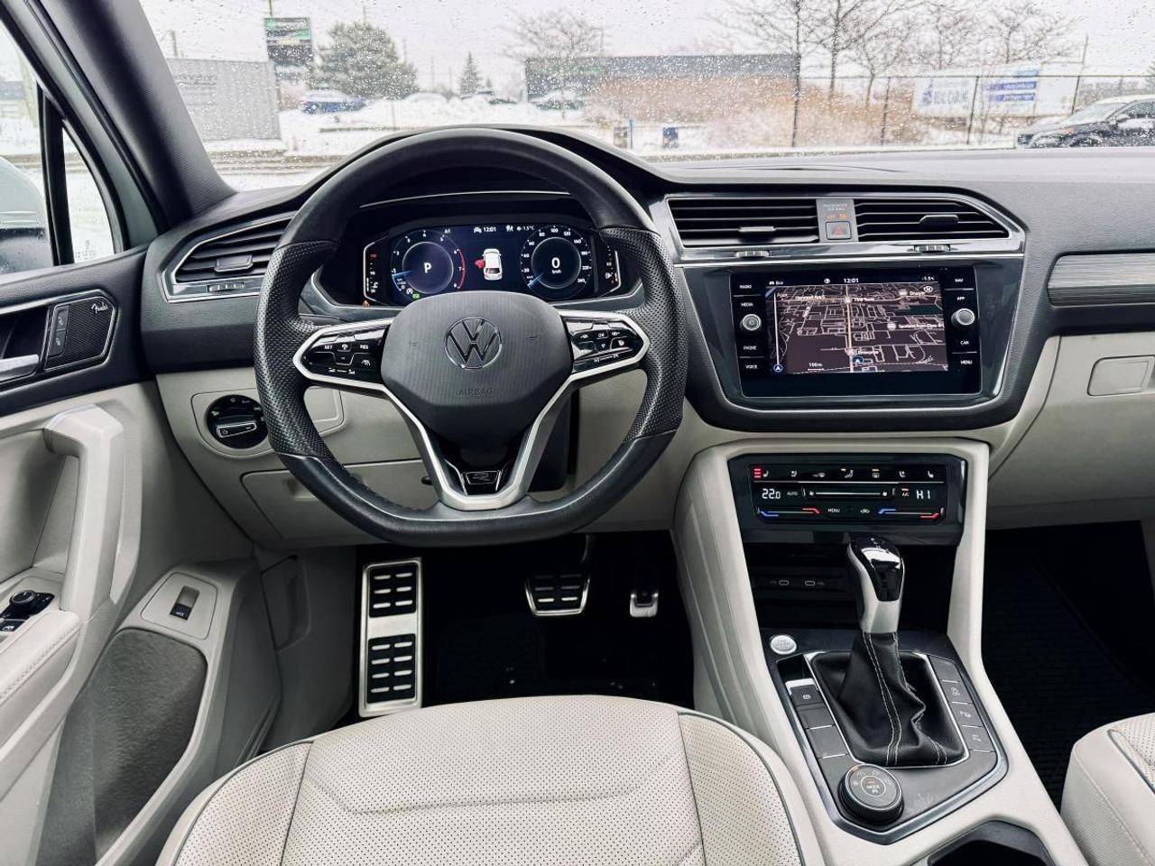 2024 Volkswagen Tiguan Highline R-Line 2.0T 8sp at w/Tip 4M Photo