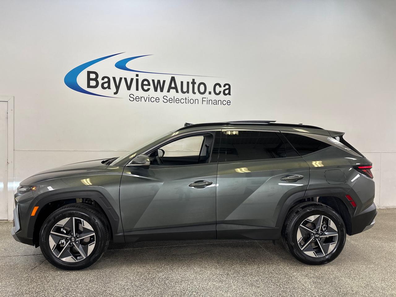 2026 Hyundai Tucson Preferred w/Trend Package PREFERRED/TREND PKG/AWD/LEATHER/PANOROOF/6800KM/1 OWNER! Photo