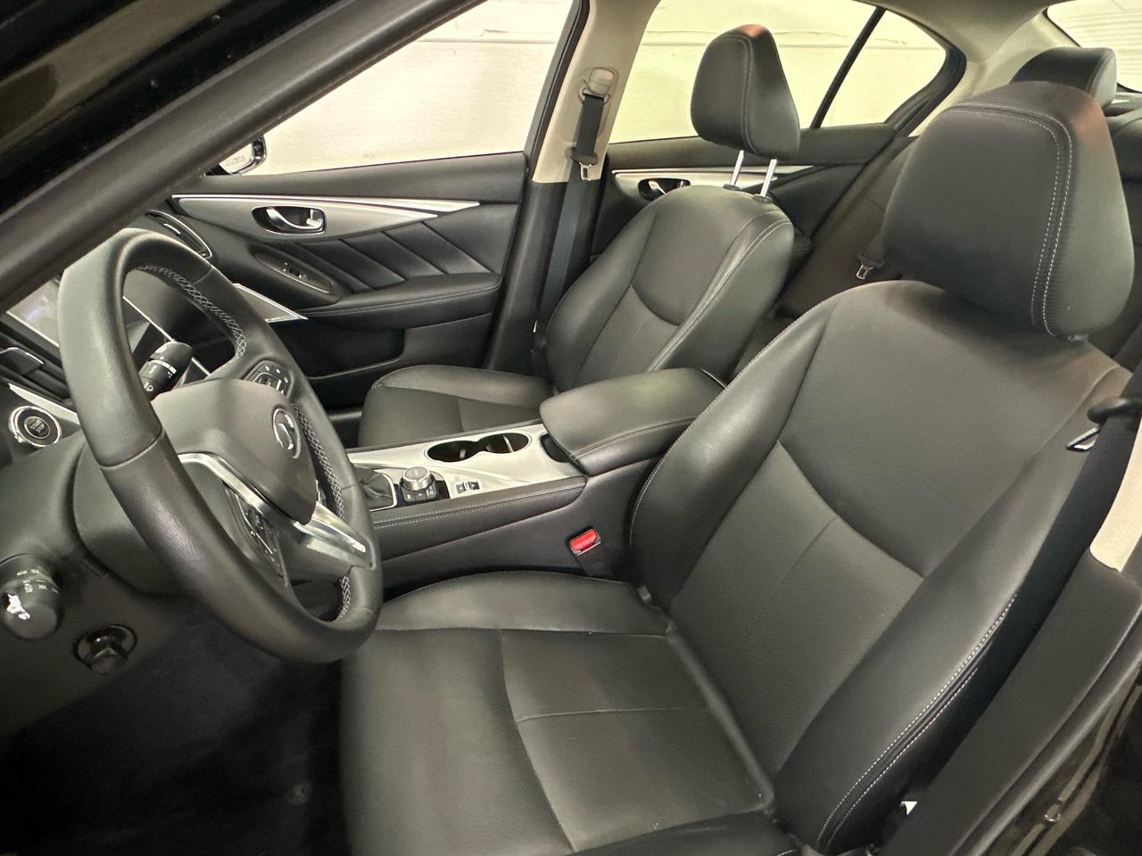 2024 Infiniti Q50 Luxe LUXE/AWD/LEATHER/ROOF/NAVI/28KM/OFF 1 OWNER LEASE! Photo