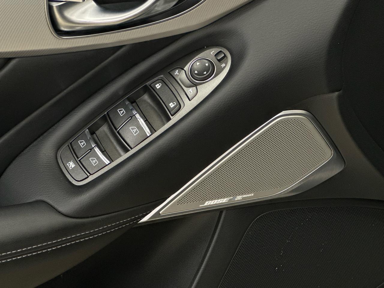 2024 Infiniti Q50 Luxe LUXE/AWD/LEATHER/ROOF/NAVI/28KM/OFF 1 OWNER LEASE! Photo