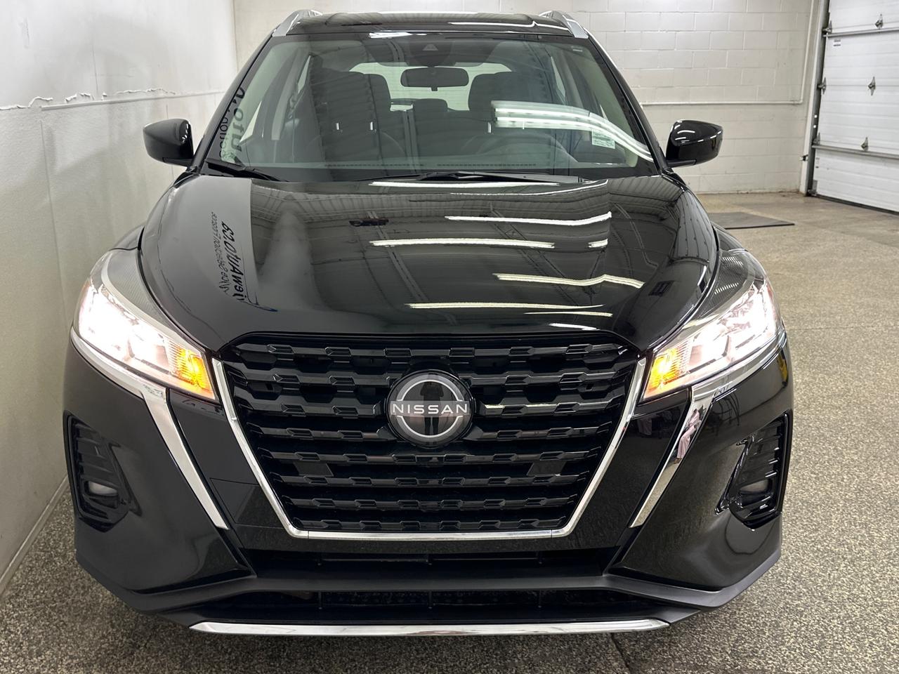 2024 Nissan Kicks SV/AUTO/AC/POWER GROUP/ALLOYS/16KM! Photo