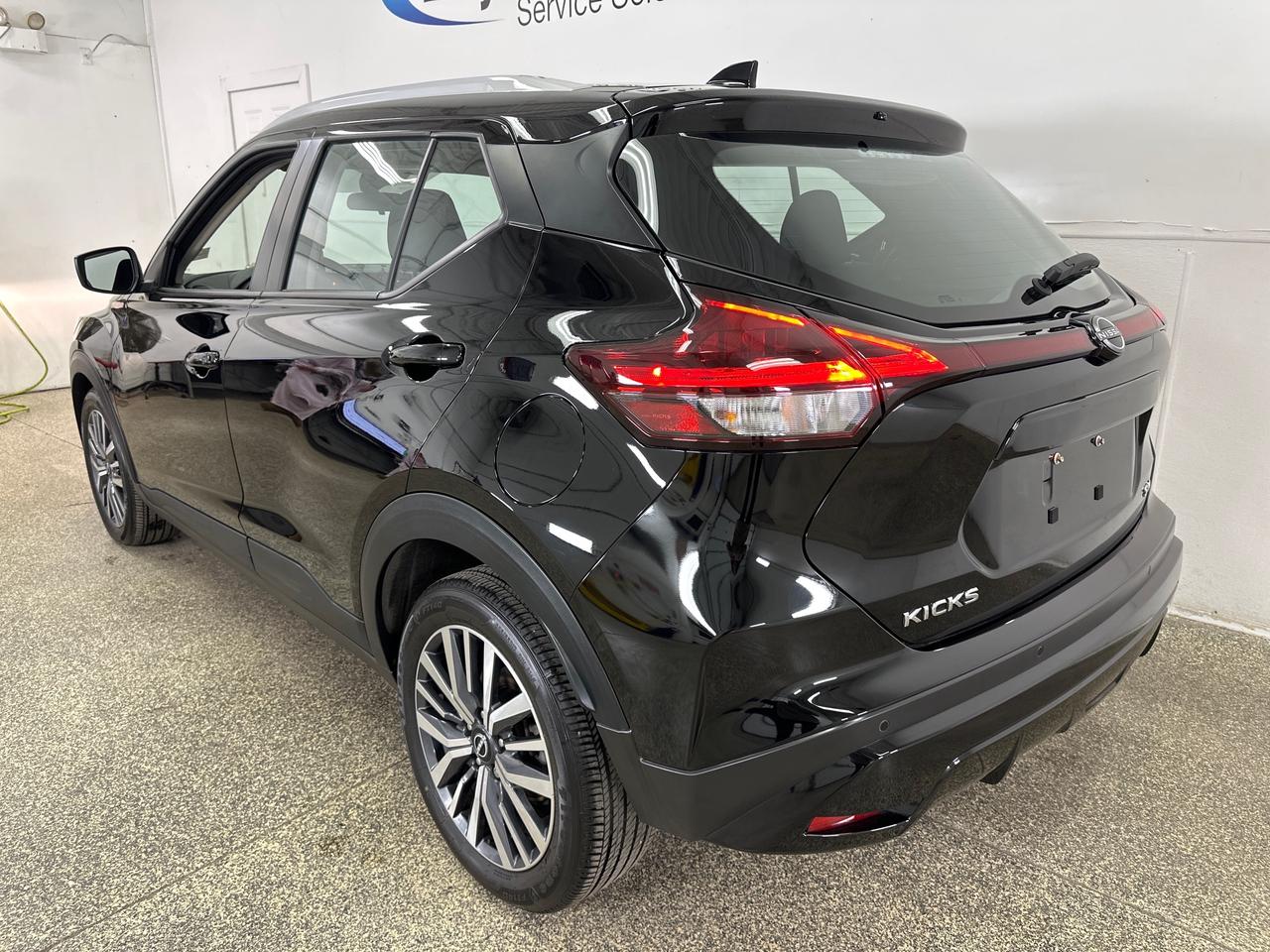 2024 Nissan Kicks SV/AUTO/AC/POWER GROUP/ALLOYS/16KM! Photo