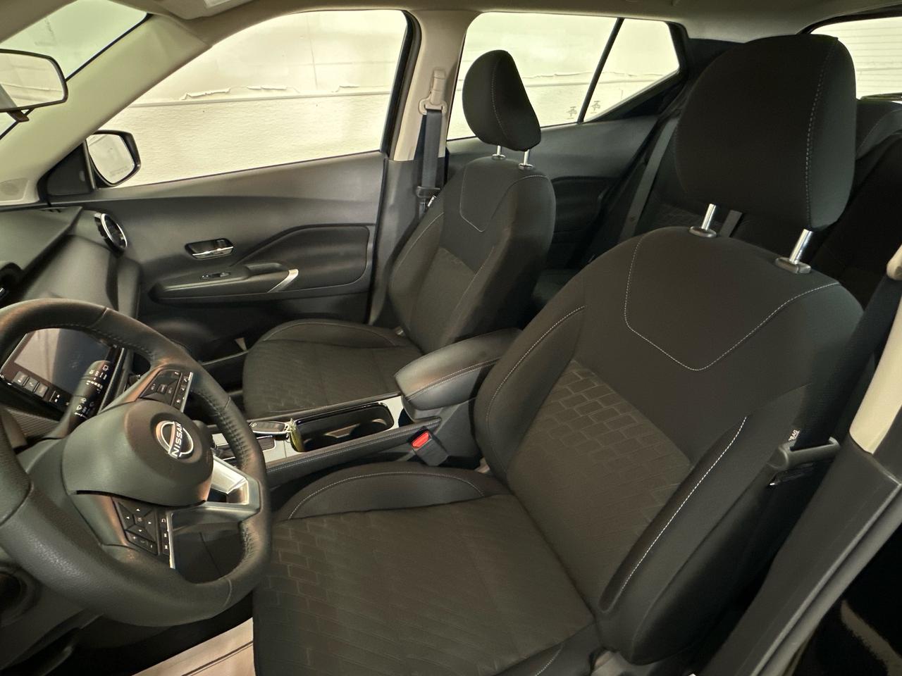 2024 Nissan Kicks SV/AUTO/AC/POWER GROUP/ALLOYS/16KM! Photo