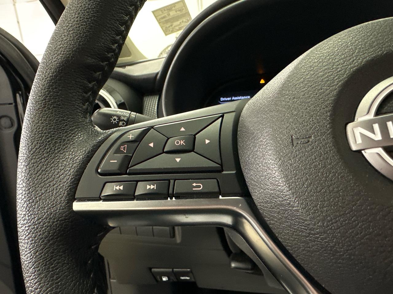 2024 Nissan Kicks SV/AUTO/AC/POWER GROUP/ALLOYS/16KM! Photo