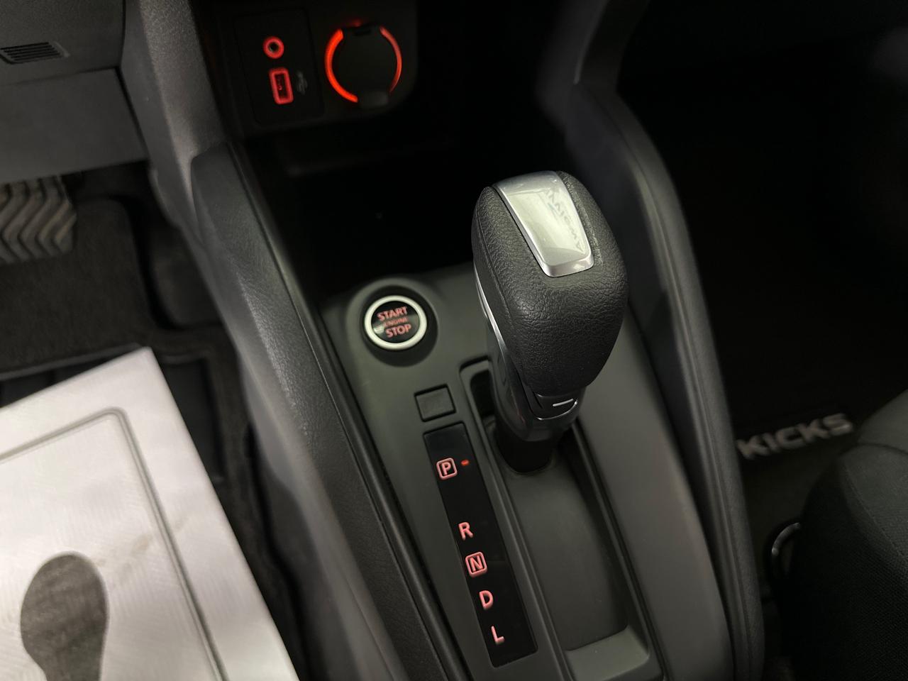2024 Nissan Kicks S/16KM/AUTO/AC/POWER GROUP/OFF NISSAN LEASE! Photo