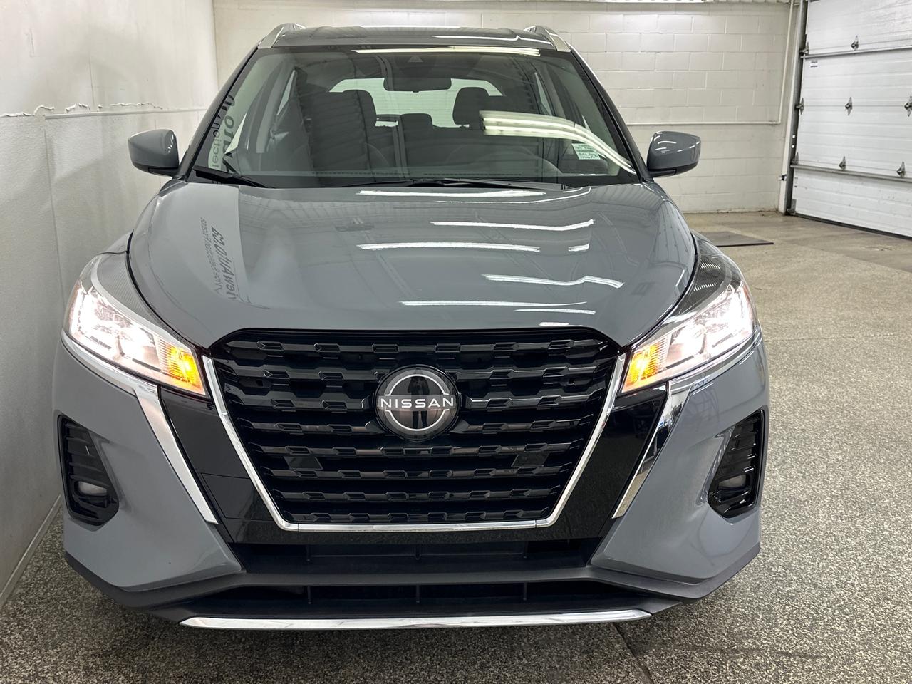 2024 Nissan Kicks SV/11500KM/OFF 1 OWNER NISSAN LEASE! Photo