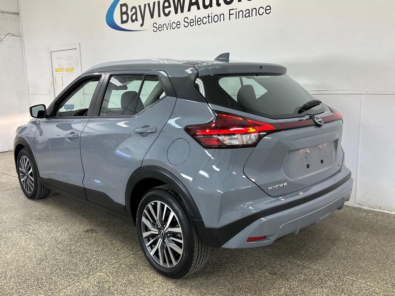 2024 Nissan Kicks SV/11500KM/OFF 1 OWNER NISSAN LEASE! Photo